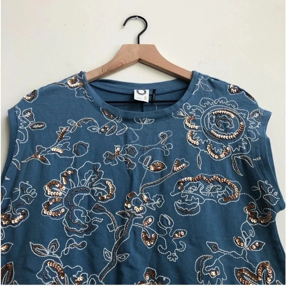 NWT Anthropologie Akemi + Kin Hildie Sequined top floral embroidered chambray - Picture 7 of 15